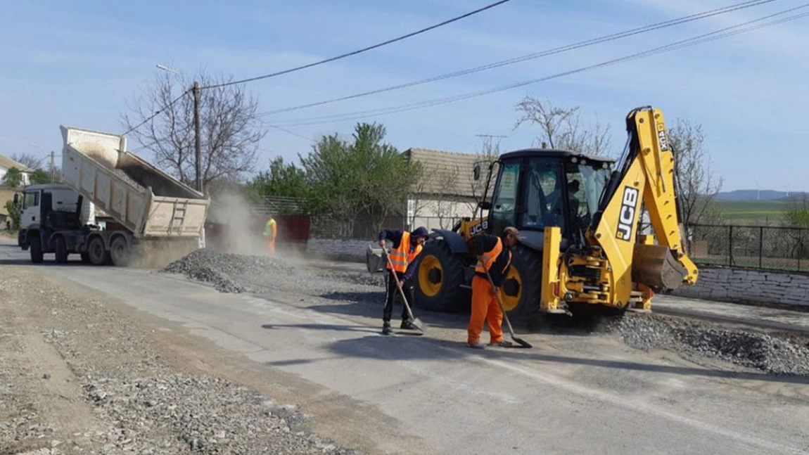 Primăria Aroneanu cheltuie peste 6 milioane de lei pentru modernizarea drumurilor din localitate! Procedura de licitație a fost lansată pe SEAP