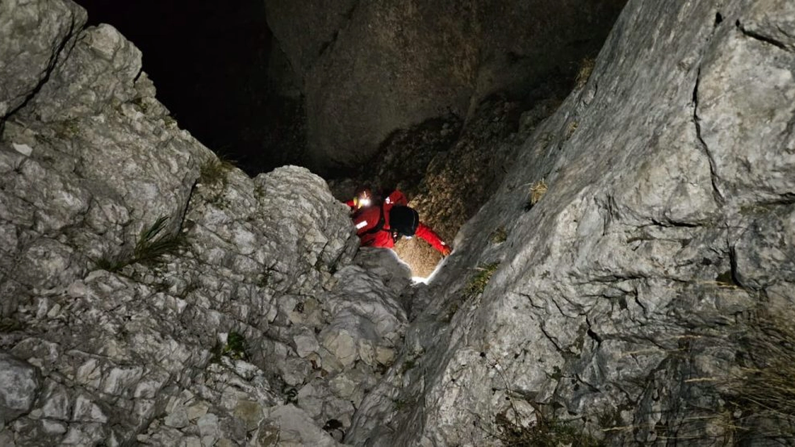Acţiune extrem de dificilă pentru salvarea a trei persoane care s-au desprins de un grup în Piatra Craiului