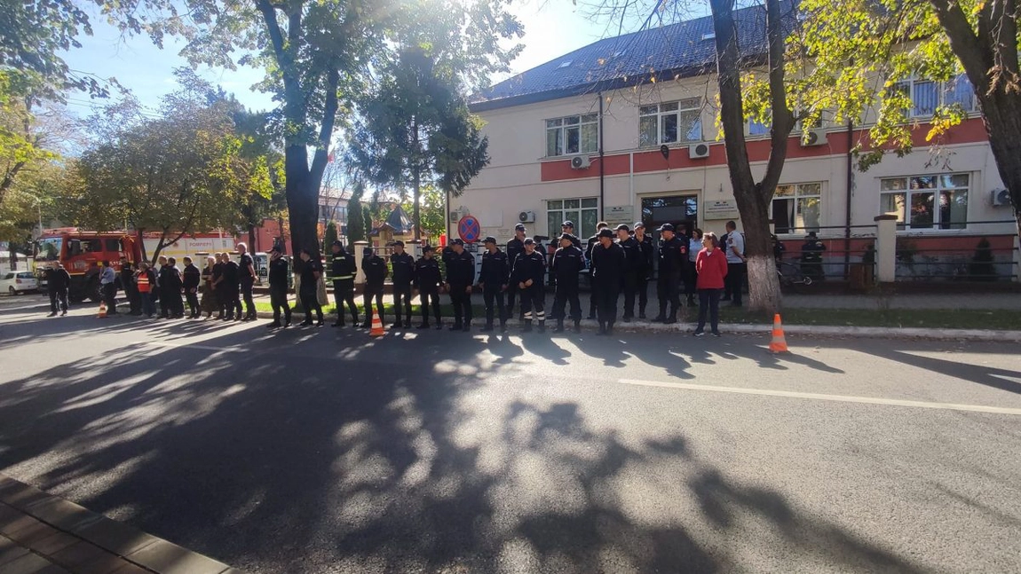 Pompierii ieșeni au alergat pentru o tânără pacientă de la IRO