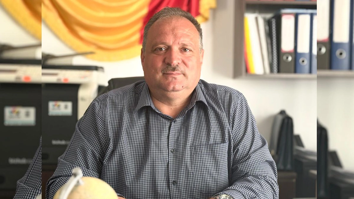 Rețeta sigură de îmbogățire cu bani publici! Peste 2,6 milioane de lei, din bugetul comunei Miroslovești, au ajuns în conturile a 3 firme private conduse de același afacerist
