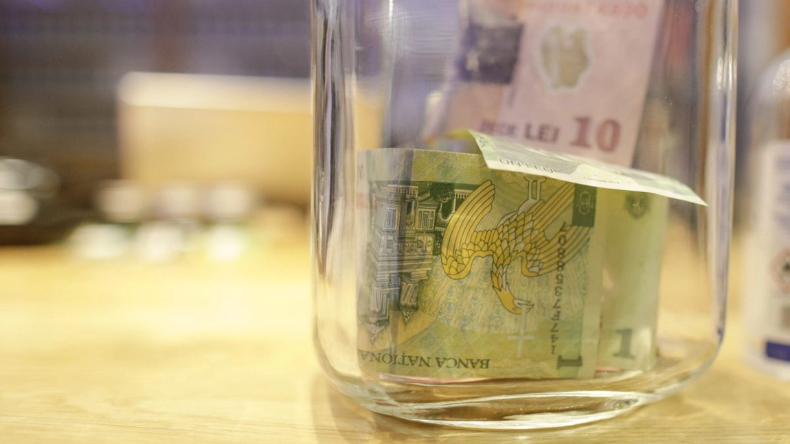 Noi reguli pentru românii care primesc bacșiș! Cine va avea dreptul să păstreze banii