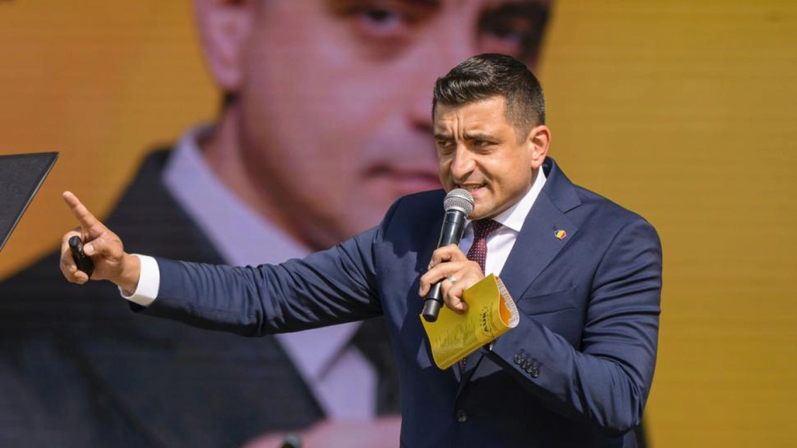 George Simion, huiduit și alungat de pe podul de la Galați! Liderul AUR a încercat să oprească lucrările de asfaltare pentru capital politic. „Hai, la revedere!”