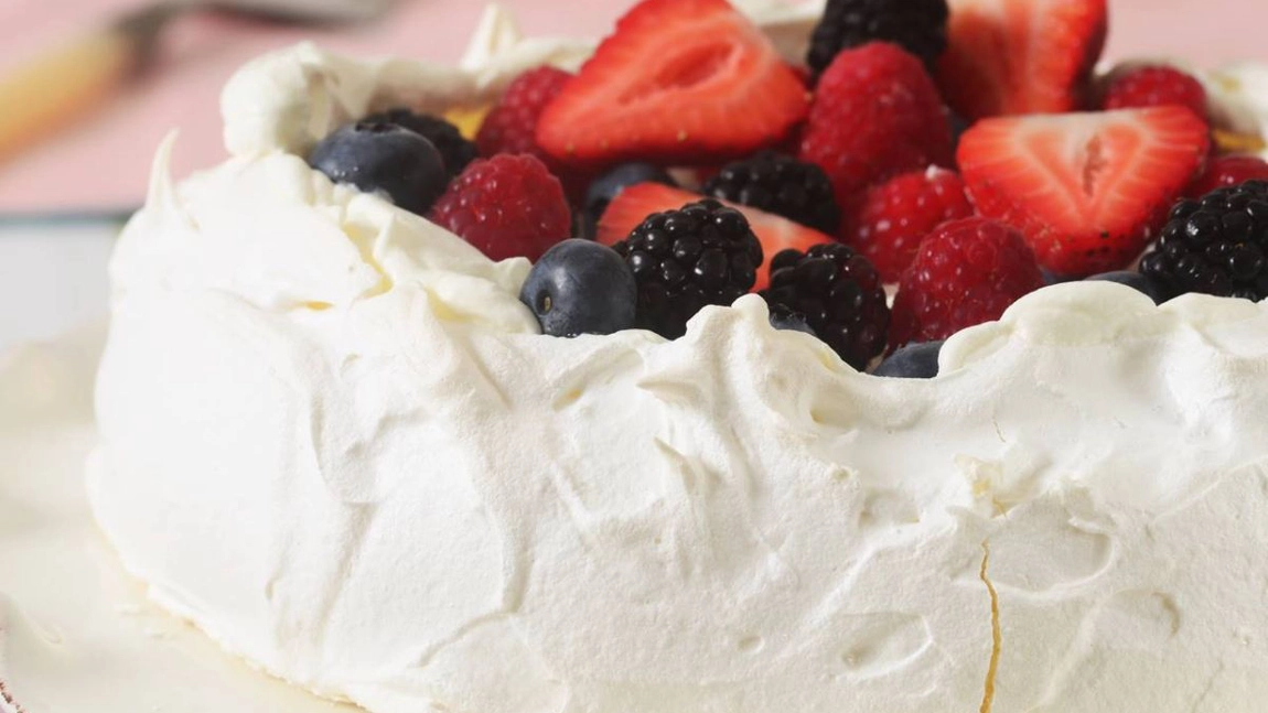 Cum se face tortul Pavlova. Un desert rafinat și delicios