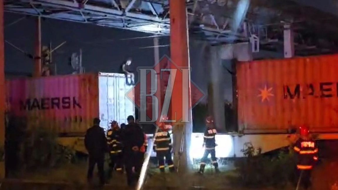Imagini de groază în zona Poitiers. Un minor s-a electrocutat după ce s-a urcat pe un vagon de tren. Deși are răni grave refuză să coboare - EXCLUSIV FOTO/VIDEO, UPDATE