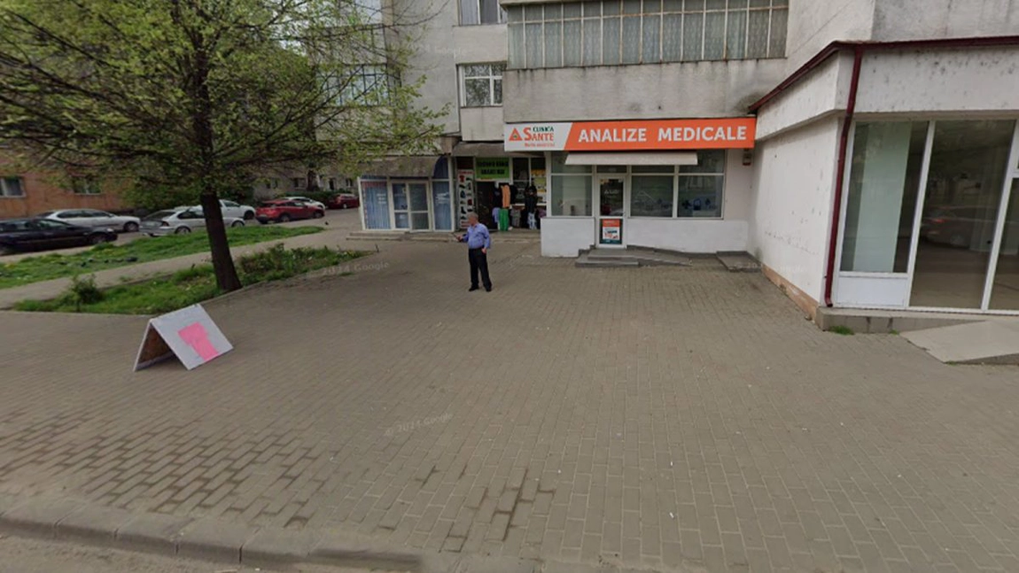 Un trotuar din cartierul Galata, pericol pentru pietoni! O femeie a căzut în cap din cauza pavelelor ridicate - UPDATE