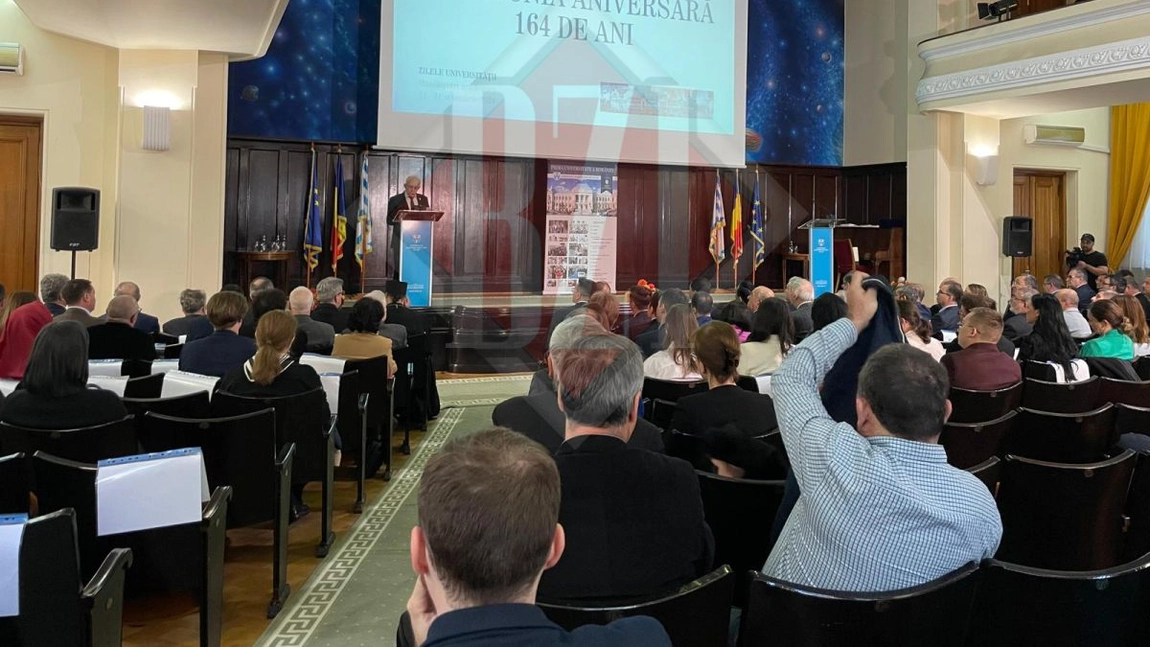 În Aula Magna „Mihai Eminescu