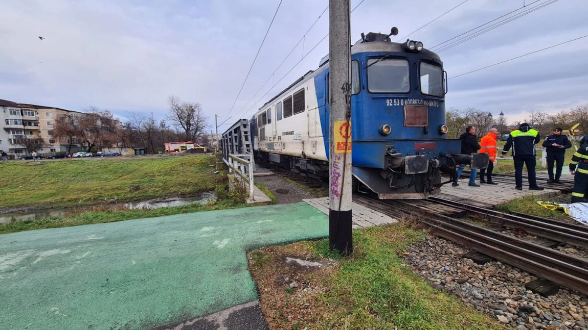 Accident feroviar în municipiul Iași. O persoană și-a pierdut viața după ce a fost lovită de tren