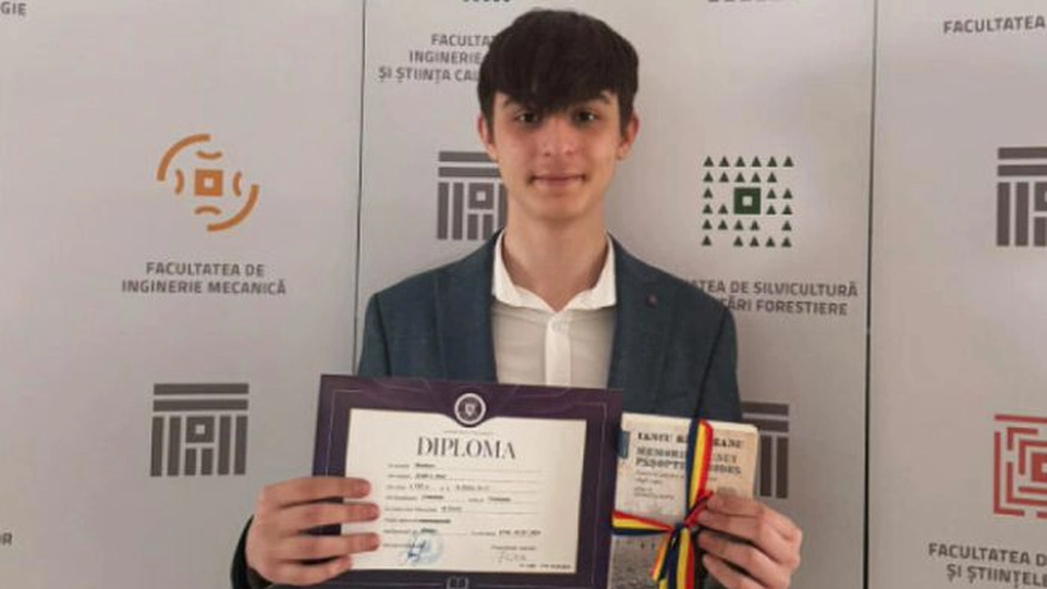 Raul vorbește 10 limbi străine și a fost admis la facultate! Ce proiecte are puștiul în vârstă de 15 ani