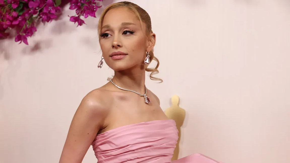 Ariana Grande stârnește îngrijorări! Artista pare foarte slabă: „A fost mereu atât de slabă?”