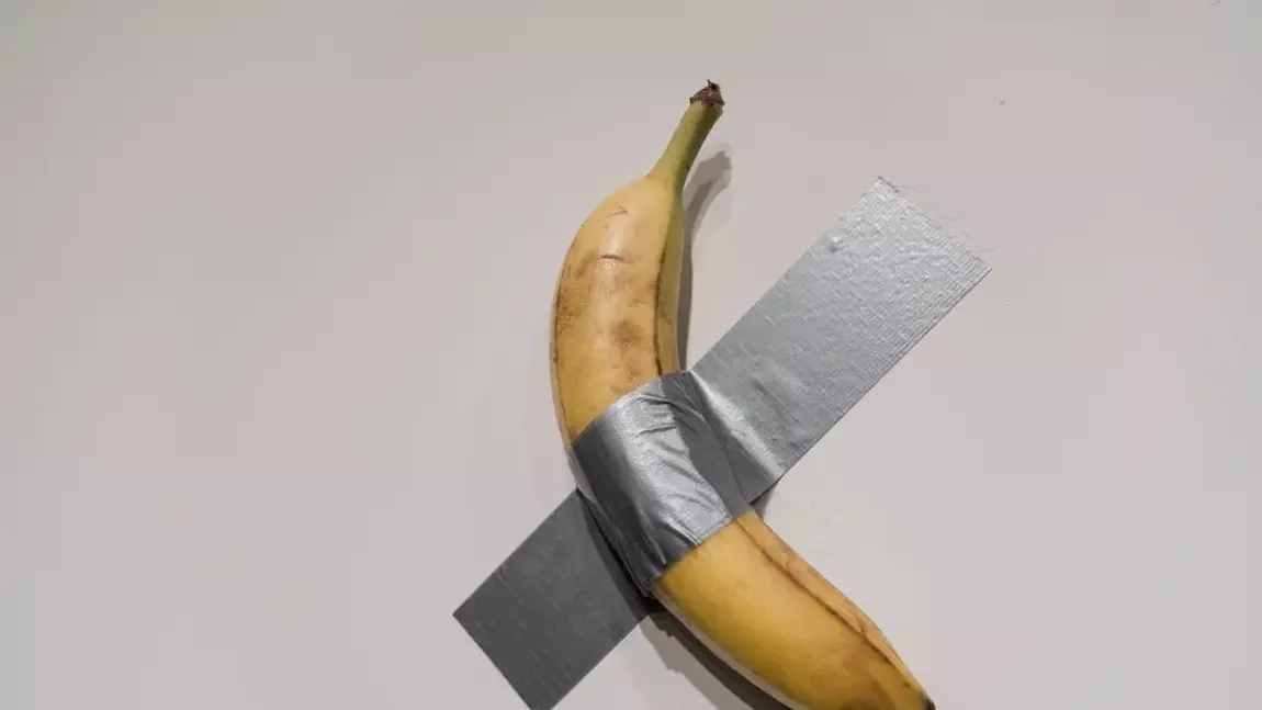 De la standul de fructe la 6,2 milioane de dolari: povestea incredibilă a unei banane și a vânzătorului ei sărac