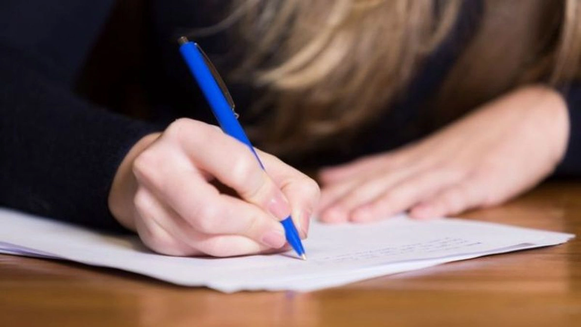 Țara în care se susține cel mai dur examen din lume! Autoritățile au interzis zborul avioanelor, lucrările de construcție și claxonatul pe stradă