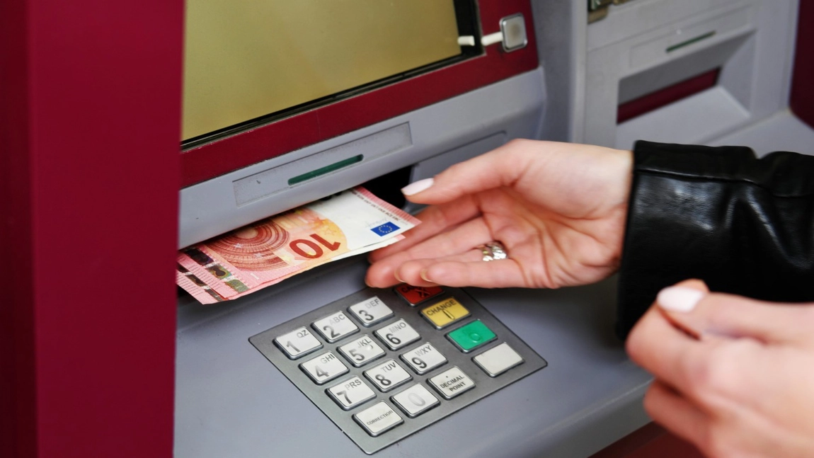 Probleme pentru cetățenii care au sume mari în bănci! Ce se întâmplă cu economiile lor
