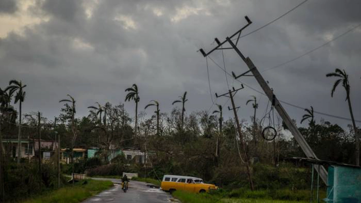 Uraganul Rafael lasă Cuba în beznă totală: pagube masive și disperare după trecerea furtunii devastatoare