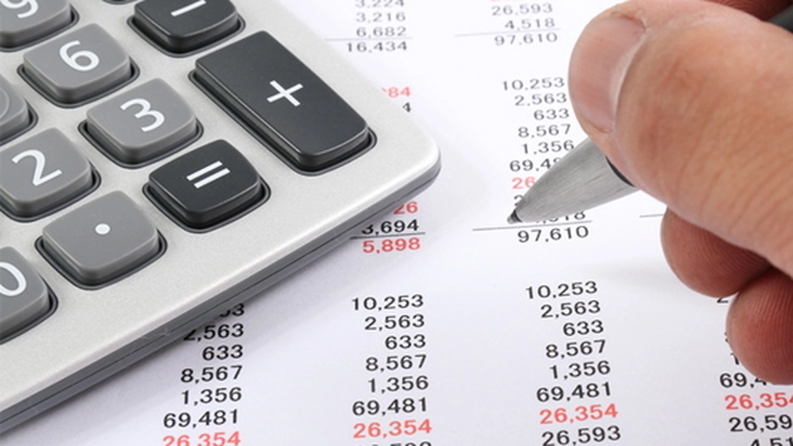 Cât este impozitul pe salariu? Iată cât plătește un angajat ca taxe pentru un salariu minim pe țară de 3.700 lei