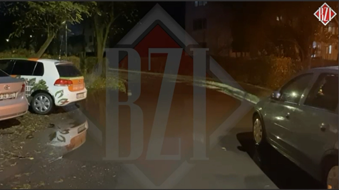 Stradă inundată în municipiul Iași