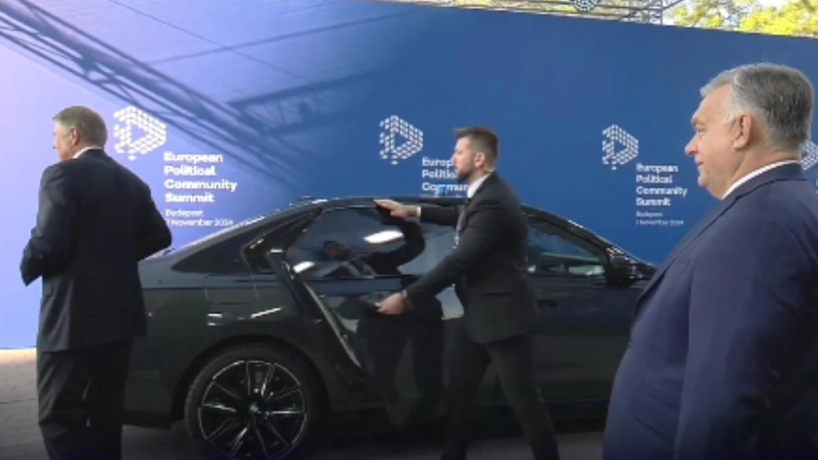 Iohannis, lăudat de ucraineni pentru că i-a întors spatele lui Orban