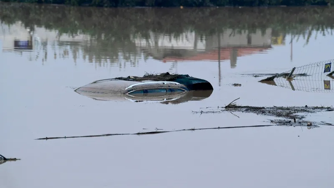 Avertizare de călătorie pentru românii ce pleacă în Spania: Cod portocaliu de ploi și furtuni