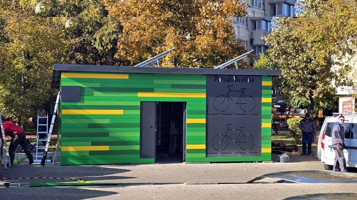 Primăria Iași a montat un nou rastel pentru biciclete! Acesta a fost achiziționat cu 279.000 de lei