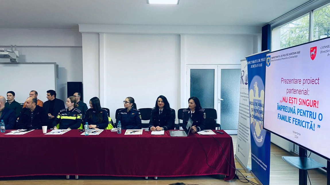 Polițiștii ieșeni au lansat un proiect de Ziua Internațională pentru Eliminarea Violenței Împotriva Femeilor: „Nu ești singur! Împreună pentru o familie fericită”