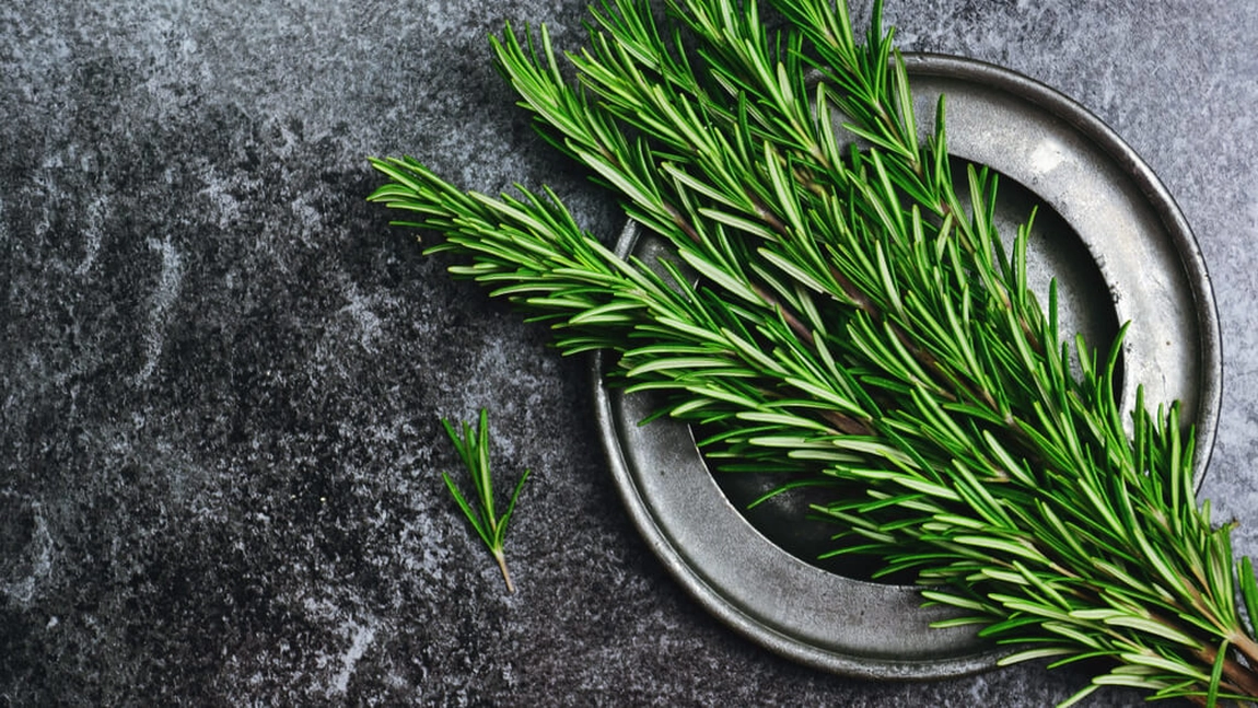 Planta care ajută la scăderea colesterolului! Protejează inima și reglează tensiunea arterială