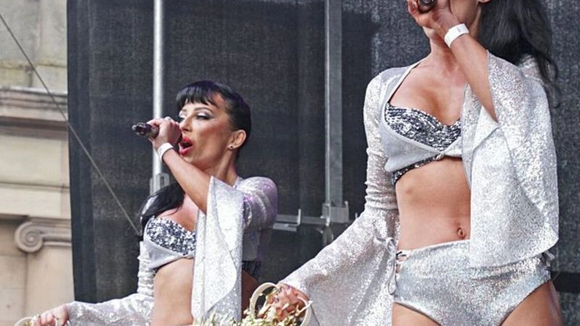 Au fost celebre pentru „Cheeky Song“, dar acum nu mai vor să fie recunoscute! Din ce au ajuns să facă bani surorile „Cheeky Girls”