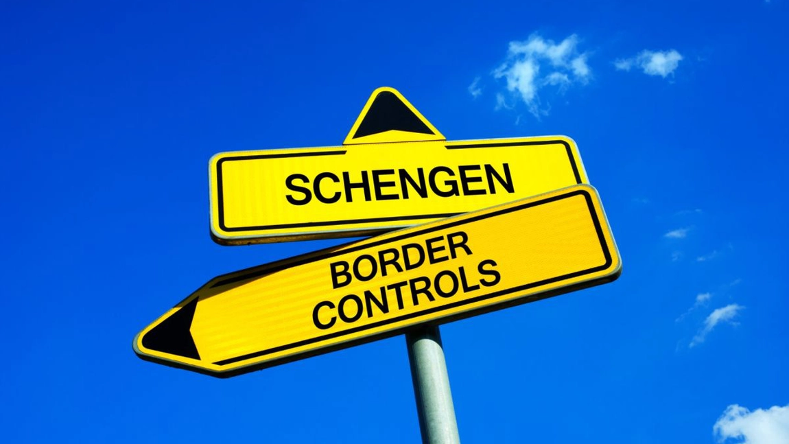Dezavantajele integrării României în spațiul Schengen: Avem cel mai mare deficit comercial din UE, iar turismul intern este praf