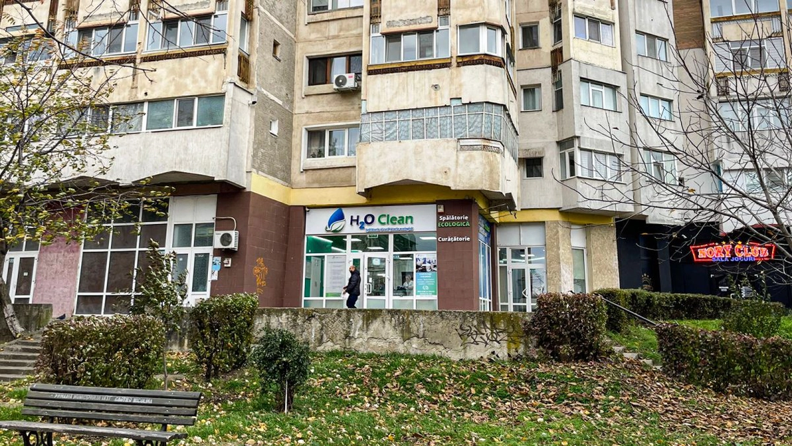 Un ieșean și-a dus covoarele la spălătorie, iar când a mers să le ridice a avut un șoc. Nimeni nu știe ce s-a întâmplat