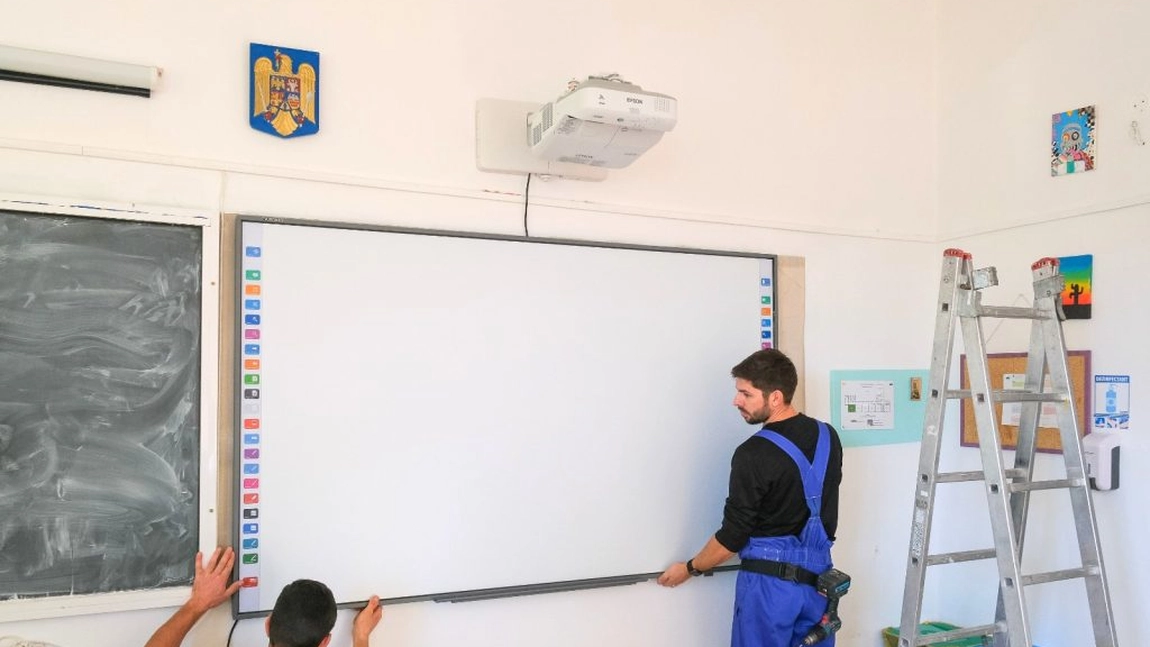 Unitățile de învățământ din Iași vor fi dotate cu echipamente informatice noi. Proiectul are o valoare de peste 5 milioane de euro