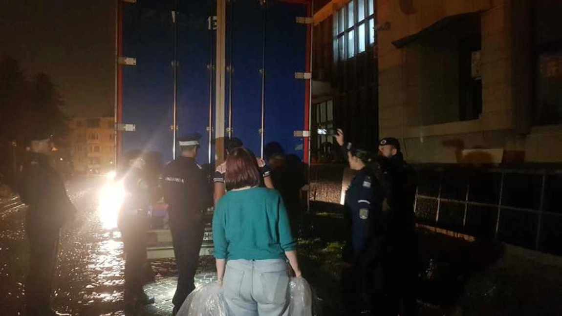 Procesul de renumărare a voturilor de la primul tur al alegerilor prezidenţiale a început!