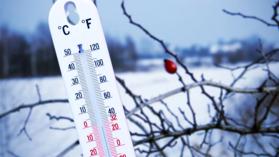 Prognoza meteo pentru următoarele zile: Temperaturile rămân scăzute, iar precipitațiile își fac simțită prezența
