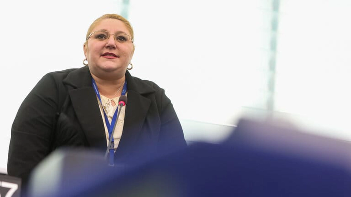 Europarlamentarul Diana Șoșoacă cere demisia Ursulei von der Leyen: „Ne împinge în război cu toată lumea!”