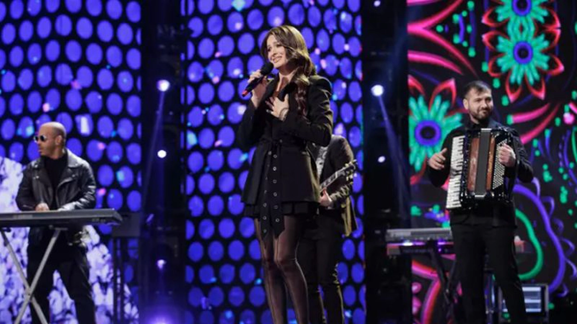 Raluka va fi pe scenă de Revelion! Cu cine va cânta la Protevelion