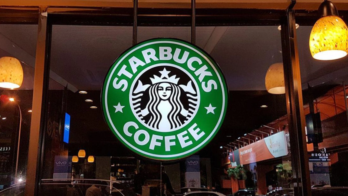 Greva angajaților Starbucks paralizează cafenelele în sezonul sărbătorilor. Care sunt nemulțumirile