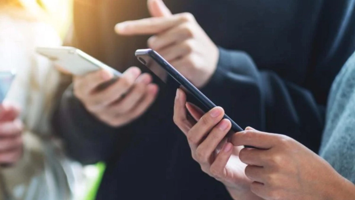 Avertisment pentru clienții unei bănci importante din România! Cetățenii nu vor mai avea acces la conturi de pe telefon