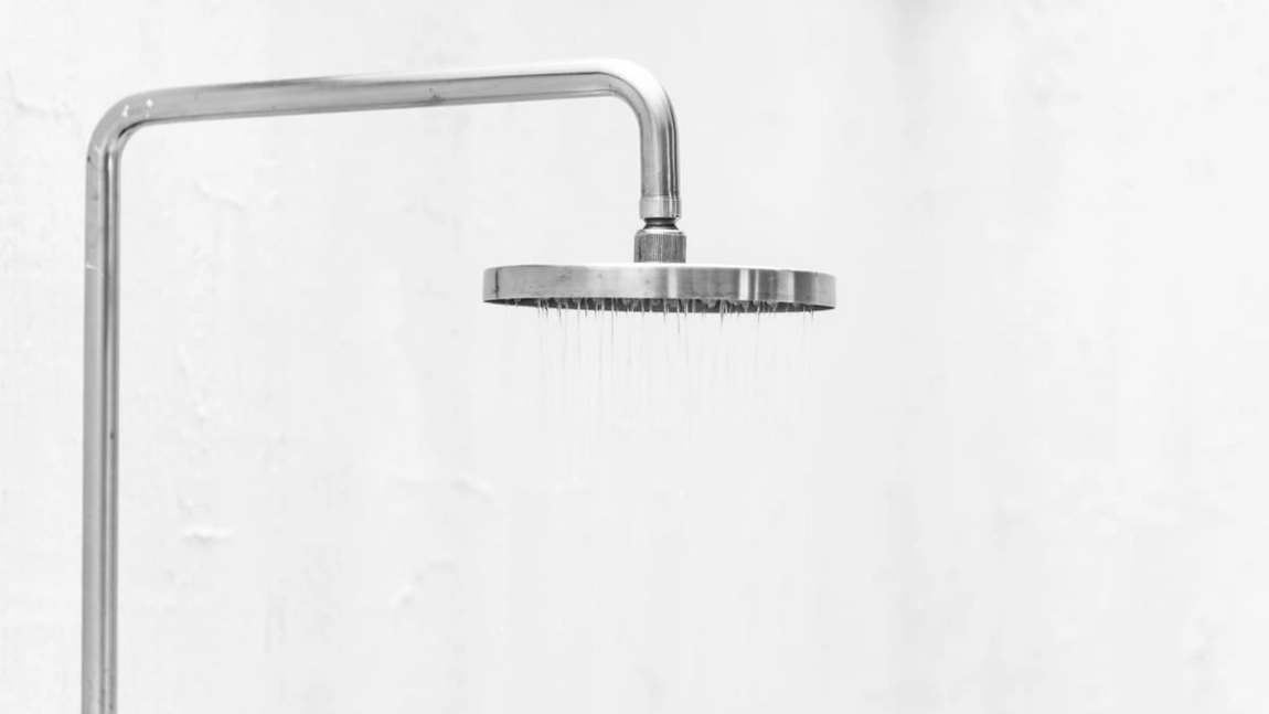 Diferențele dintre seturi de duș și coloane de duș: ce să alegi pentru baia ta?
