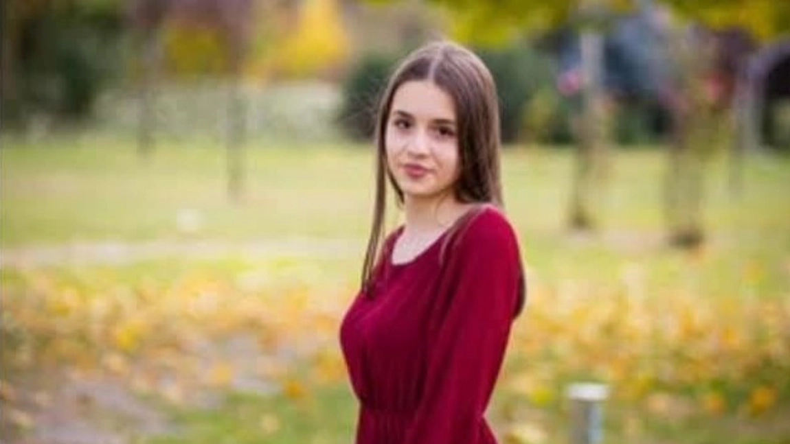 Adolescentă de 14 ani, dată în urmărire după ce a plecat de acasă de Crăciun şi nu poate fi contactată