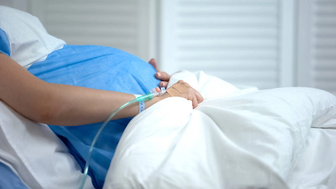 Gripa aviară, fatală pentru majoritatea femeilor însărcinate! Riscurile extreme la care sunt supuse