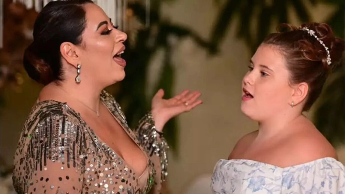 Isa, fetița Oanei Roman, i-a scris lui Moș Crăciun. Ce i-a cerut pentru mama ei