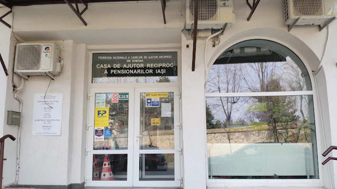 Pensionarii din Iași sunt speriați de facturile anunțate în 2025 și se împrumută la Casa de Ajutor Reciproc a Pensionarilor pentru a face față scumpirilor