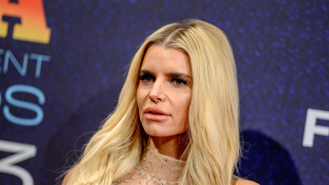 Șoc în lumea vedetelor! Jessica Simpson a ajuns de nerecunoscut: „Toate femeile din Hollywood arată la fel acum”