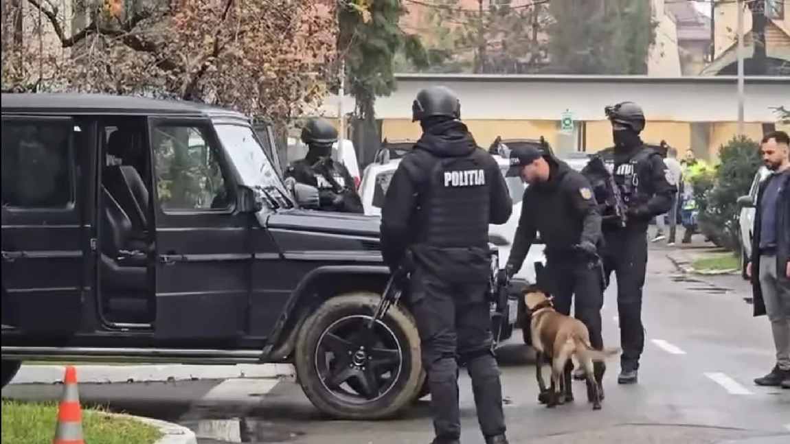 Horațiu Potra, scos în cătușe din sediul IPJ Prahova. Ce se va întâmpla cu acesta