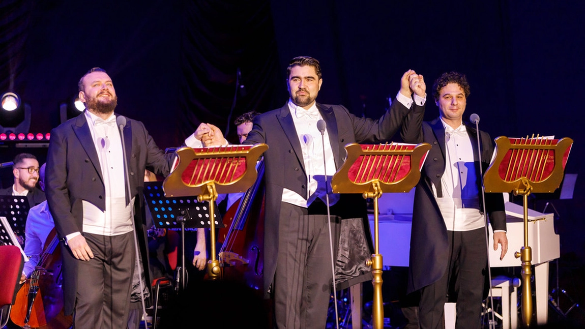 Concert extraordinar de Anul Nou! Cei 3 Tenori Ieșeni vor fi pe scena Teatrului Național „Vasile Alecsandri” din Iași