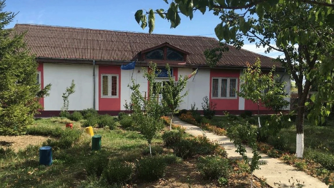 Reabilitarea Primăriei Sinești va costa peste 1,2 milioane de lei. Se caută firme pentru execuția lucrărilor