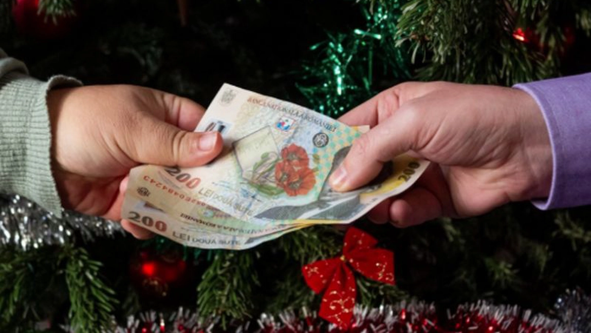 Ce prime de Sărbători 2024 se vor acorda: Sunt angajaţi care primesc 2.619 lei şi 5 zile libere