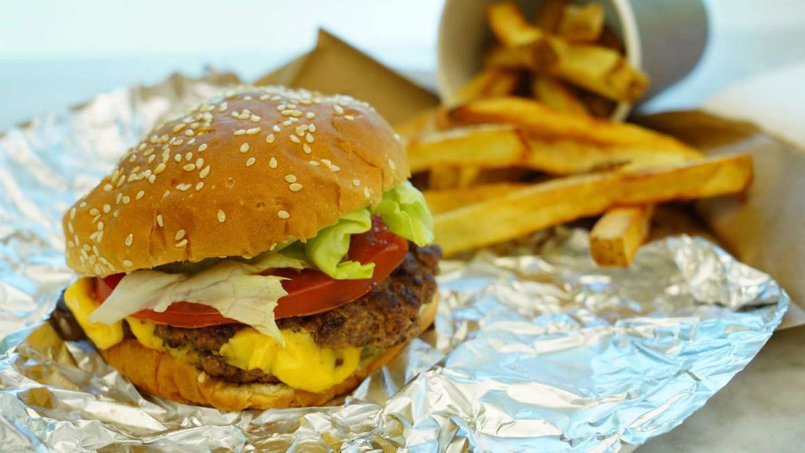 Rețete Fast-Food. Gătește acasă mâncarea preferată în stilul tău