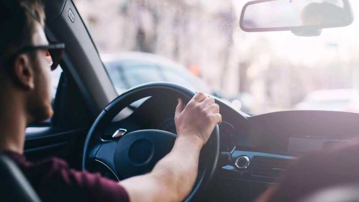 Șoferii români vor scoate mai mulți bani din buzunare de anul viitor! Noi scumpiri pentru posesorii auto