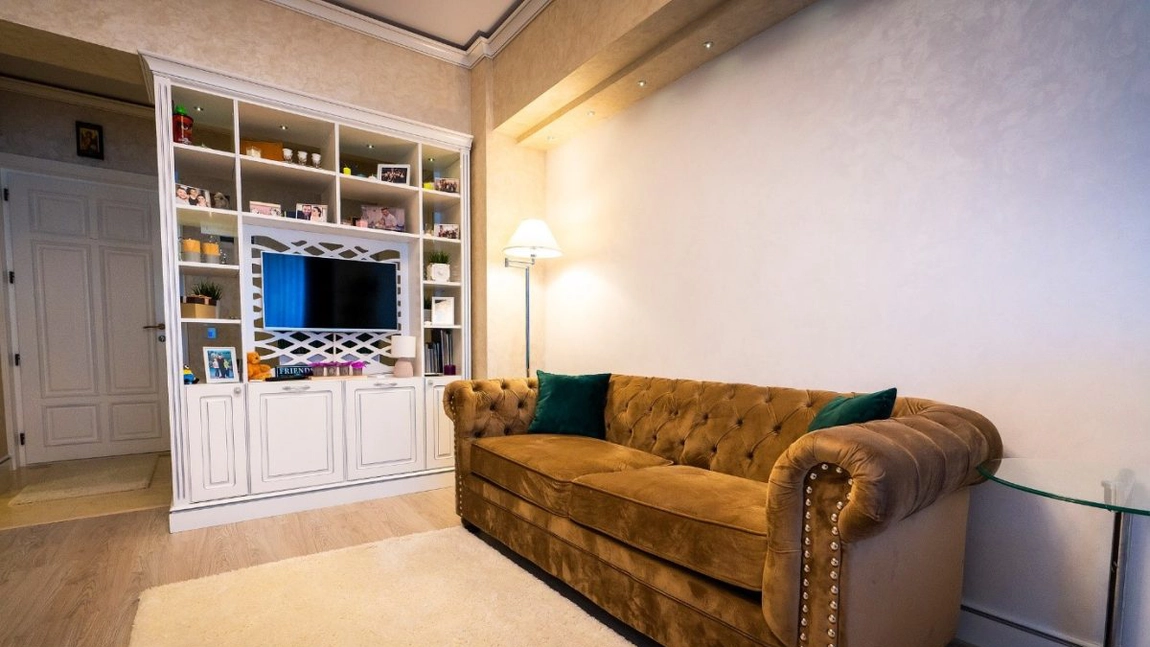 Trucuri de depozitare pentru apartamente mici: soluții practice și estetice