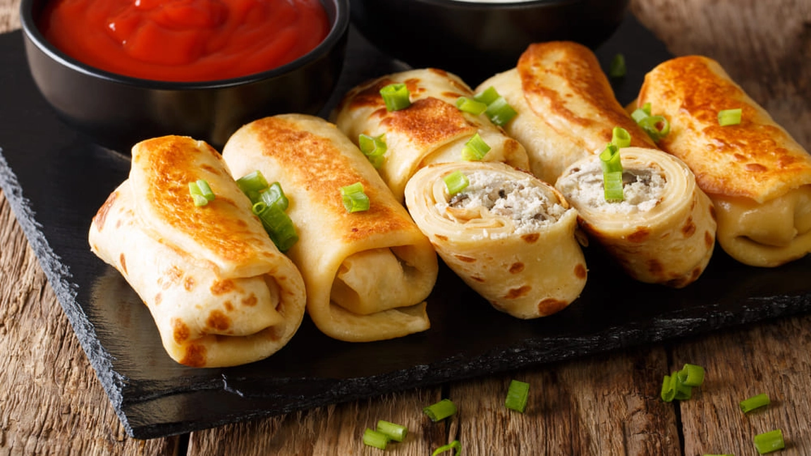 Clătite cu cașcaval și mărar. Un adevărat deliciu care se prepară foarte repede!