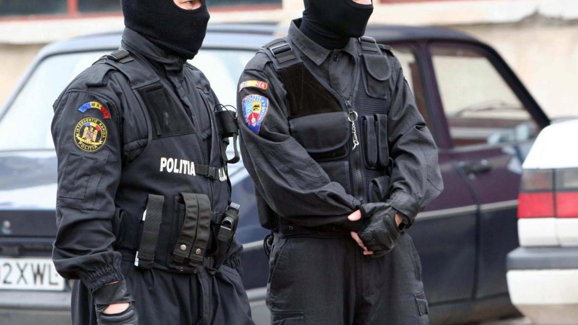O rețea de trafic de persoane a fost destructurată, la Iași! Mai multe tinere erau obligate să se prostitueze