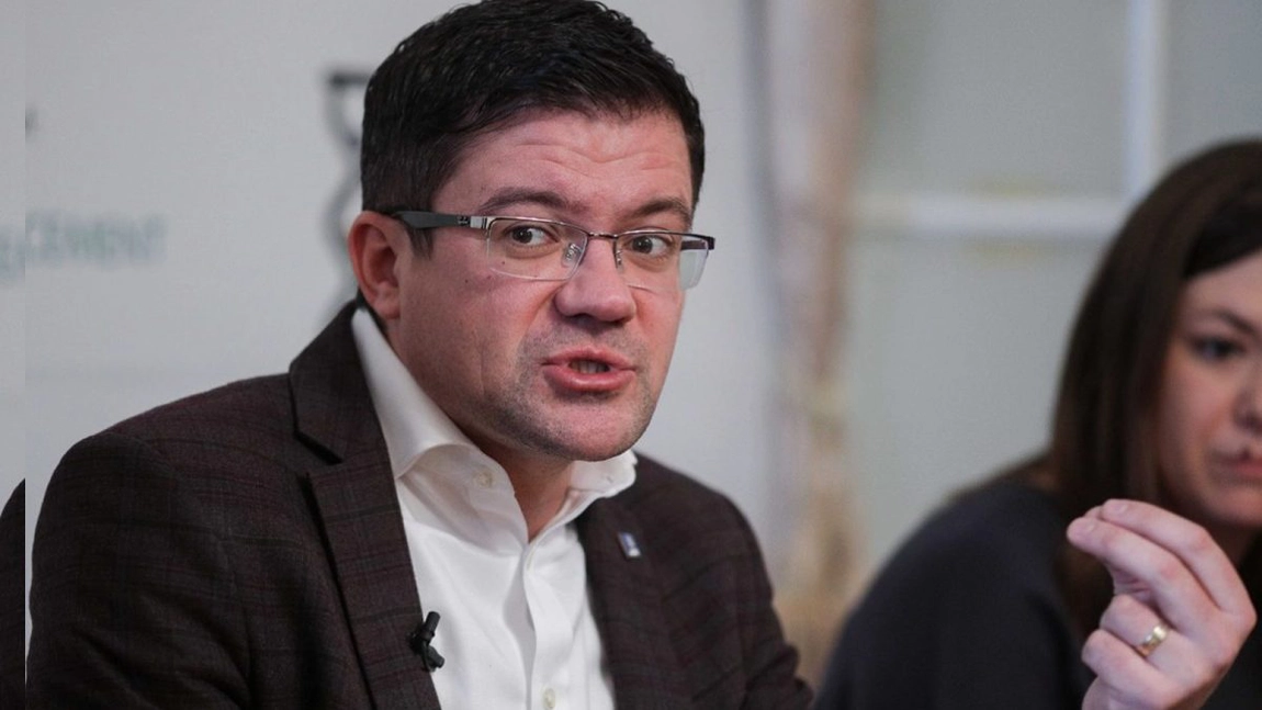 Președintele Consiliului Județean Iași, Costel Alexe, atitudine de gangster! Acesta l-a amenințat pe un jurnalist: „Îți f*t un cap în gură de nu te vezi!”